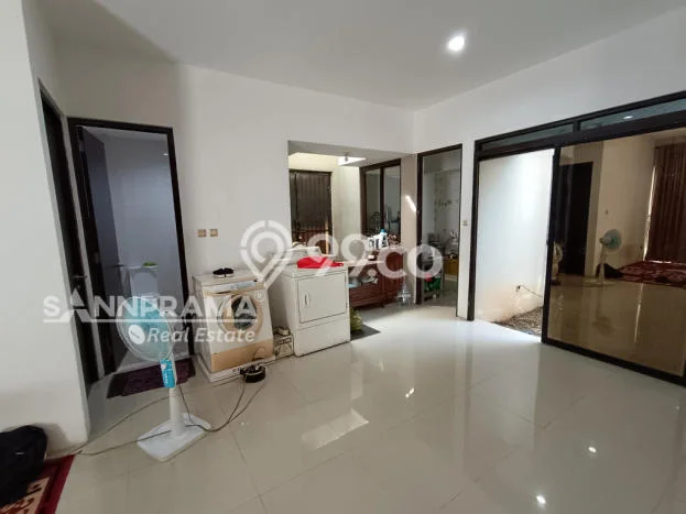 Dijual Rumah 4 Kamar Lokasi Ideal Bagus dan Strategis di Sawangan Dijual Rumah 4 Kamar Lokasi Ideal Bagus dan Strategis di Sawangan
