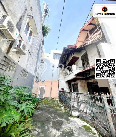 Rumah Mewah Akses Mudah di Jakarta Barat Rumah Mewah Akses Mudah di Jakarta Barat