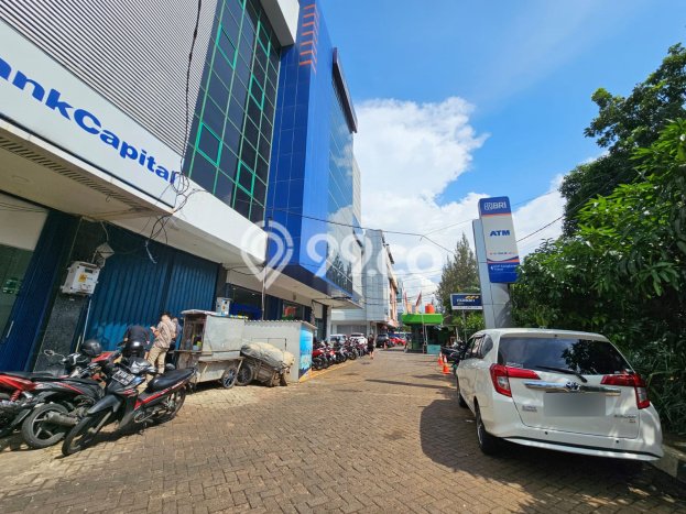 Ruko Siap Pakai di Cengkareng, Luas 264m2m², Kawasan Komersial Ruko Siap Pakai di Cengkareng, Luas 264m2m², Kawasan Komersial