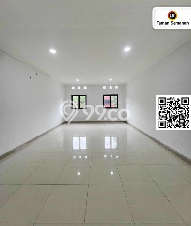 Ruko For Rent di , Luas 225m2m², Lokasi Premium Ruko For Rent di , Luas 225m2m², Lokasi Premium