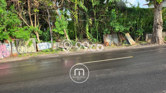 Tanah Dijual Lokasi Kuta, Badung dengan Luas Tanah 20000m2 dan Status - Tanah Dijual Lokasi Kuta, Badung dengan Luas Tanah 20000m2 dan Status -