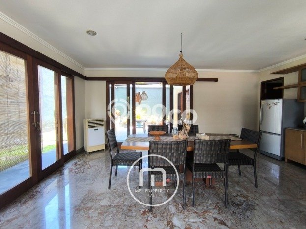 Dijual Vila di , Area 1100m2m², Lingkungan Asri Dijual Vila di , Area 1100m2m², Lingkungan Asri