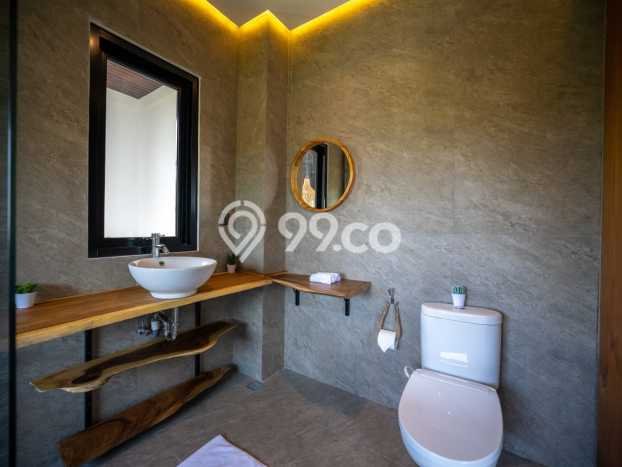 Vila Kawasan , Luas 180m2m², Akses ke berbagai keperluan Vila Kawasan , Luas 180m2m², Akses ke berbagai keperluan