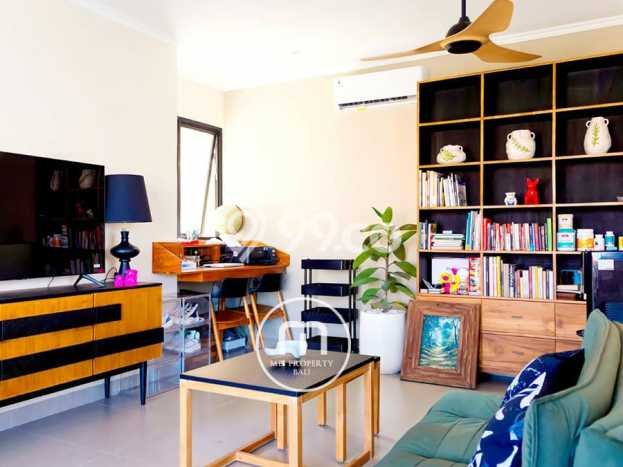 DIJUAL! Vila Kawasan , Area 200m2m², Posisi Strategis DIJUAL! Vila Kawasan , Area 200m2m², Posisi Strategis