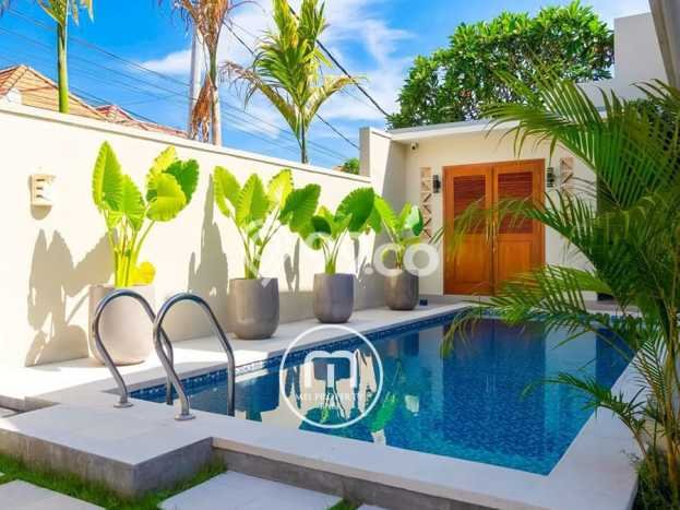 DIJUAL! Vila Kawasan , Area 200m2m², Posisi Strategis DIJUAL! Vila Kawasan , Area 200m2m², Posisi Strategis