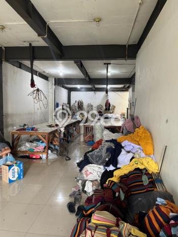Ruko Dijual di Jakarta Barat LT 172m2 & LB 172m2 Lokasi Terbaik! Ruko Dijual di Jakarta Barat LT 172m2 & LB 172m2 Lokasi Terbaik!