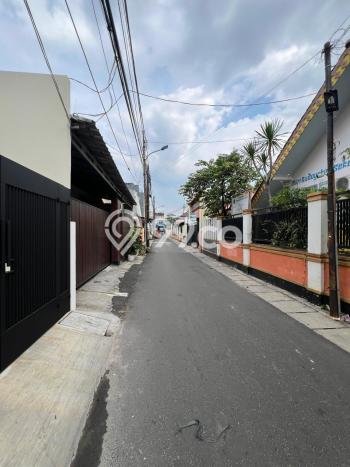 Hunian Mewah LB 195m2 Siap Huni Desain Elegan di Tomang, Jakarta Barat Hunian Mewah LB 195m2 Siap Huni Desain Elegan di Tomang, Jakarta Barat
