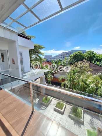 Ready to Use! Premium House LT 248m2 Desain Elegan di Sunset Road Ready to Use! Premium House LT 248m2 Desain Elegan di Sunset Road