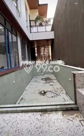 Dijual Rumah Mewah Elegan Dengan View Eksklusif di Citraland, Surabaya Dijual Rumah Mewah Elegan Dengan View Eksklusif di Citraland, Surabaya