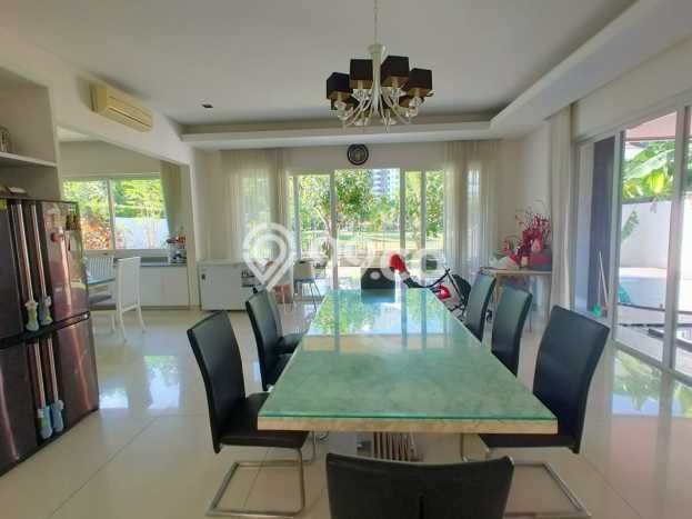 Rumah Mewah LB 850m2 Siap Huni Desain Elegan di Surabaya Kota, Surabaya Rumah Mewah LB 850m2 Siap Huni Desain Elegan di Surabaya Kota, Surabaya