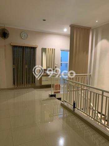 Rumah Elit Modern Siap Huni di Manyar Surabaya Rumah Elit Modern Siap Huni di Manyar Surabaya