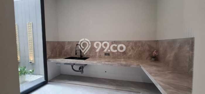 Rumah Luxury Modern Tanpa Renovasi di Citraland Surabaya Rumah Luxury Modern Tanpa Renovasi di Citraland Surabaya