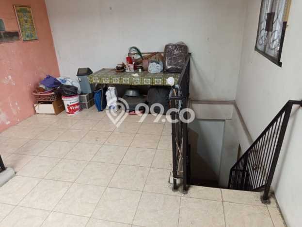 Rumah Strategis Modern Lb 225m2 di Cengkareng, Jakarta Barat Rumah Strategis Modern Lb 225m2 di Cengkareng, Jakarta Barat