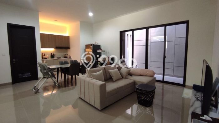 Siap Huni Rumah Mewah 3 Kamar di Kelapa Gading Dekat ke Mana Pun Siap Huni Rumah Mewah 3 Kamar di Kelapa Gading Dekat ke Mana Pun