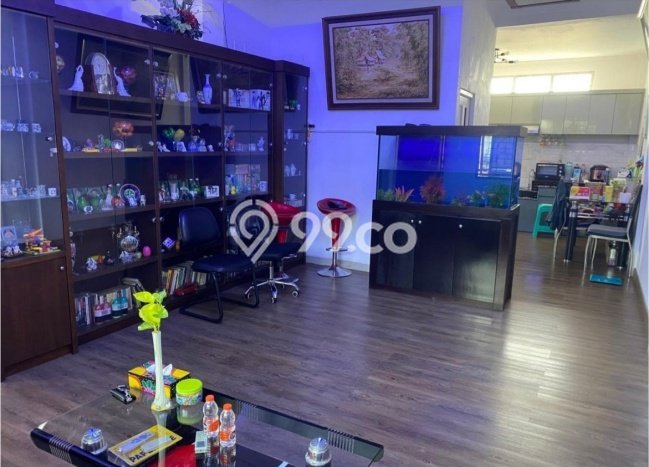 For Sale Rumah 6 Kamar Lokasi Ideal Nyaman dan Strategis di Karawaci For Sale Rumah 6 Kamar Lokasi Ideal Nyaman dan Strategis di Karawaci