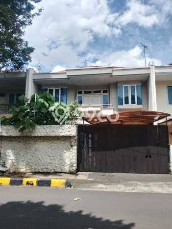 Rumah Elit Modern Siap Huni di Intercon Jakarta Barat Rumah Elit Modern Siap Huni di Intercon Jakarta Barat