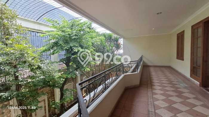 Rumah sewa siap huni 6 KT di Permata Buana, Jakarta Barat Rumah sewa siap huni 6 KT di Permata Buana, Jakarta Barat