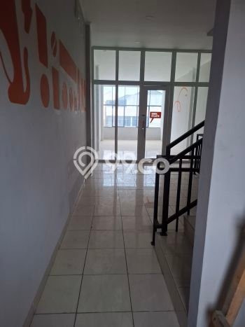 For Rent Ruko Strategis di Karang Tengah, Luas 208m², Lokasi Komersial, Akses Mudah For Rent Ruko Strategis di Karang Tengah, Luas 208m², Lokasi Komersial, Akses Mudah