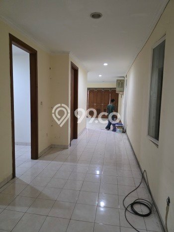 Jarang Ada! Rumah Sewa 6 Kamar Bagus Siap Huni Permata Buana Jarang Ada! Rumah Sewa 6 Kamar Bagus Siap Huni Permata Buana