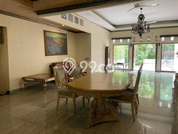 Hunian 8 Kamar Lengkap Disewakan di Menteng Harga Kompetitif Hunian 8 Kamar Lengkap Disewakan di Menteng Harga Kompetitif
