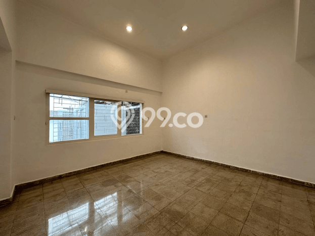 Rumah Modern Disewakan di Menteng Jakarta Pusat Lokasi Sangat Strategis Rumah Modern Disewakan di Menteng Jakarta Pusat Lokasi Sangat Strategis