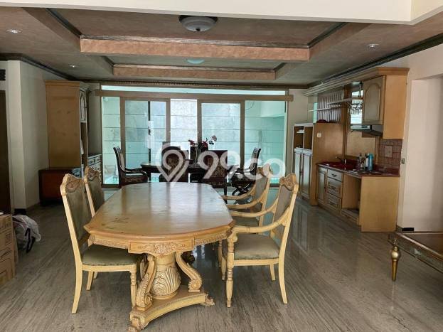 Hunian 8 Kamar Lengkap Disewakan di Menteng Harga Kompetitif Hunian 8 Kamar Lengkap Disewakan di Menteng Harga Kompetitif