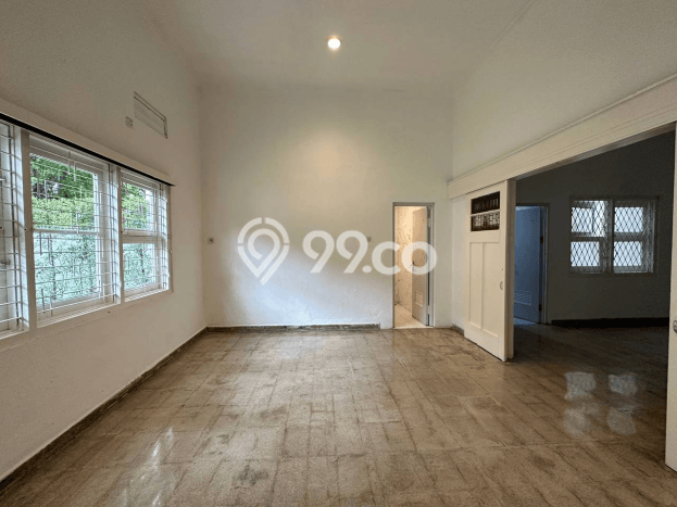 Rumah Modern Disewakan di Menteng Jakarta Pusat Lokasi Sangat Strategis Rumah Modern Disewakan di Menteng Jakarta Pusat Lokasi Sangat Strategis