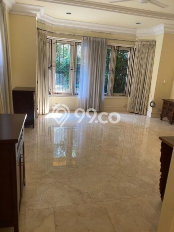 Rumah 4 Kamar Lengkap Dikontrakkan di Menteng Harga Kompetitif Rumah 4 Kamar Lengkap Dikontrakkan di Menteng Harga Kompetitif