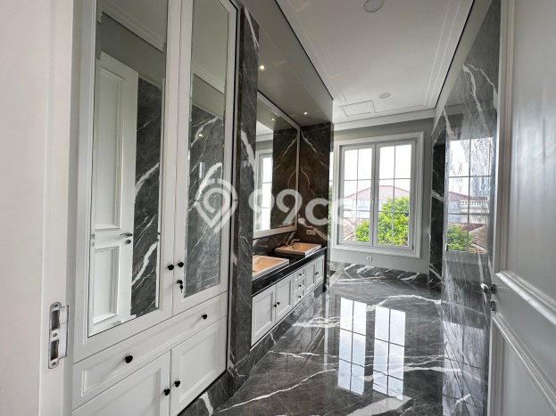 For Sale Rumah Mewah Exclusive di Menteng, Jakarta Pusat For Sale Rumah Mewah Exclusive di Menteng, Jakarta Pusat