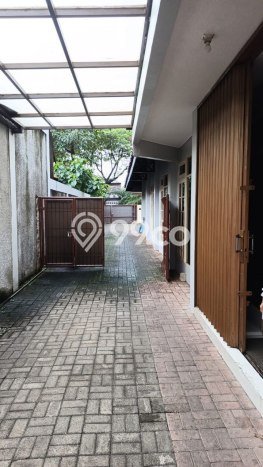 Hunian Strategis Dikontrakkan 6 Kamar di Menteng Boleh Nego Hunian Strategis Dikontrakkan 6 Kamar di Menteng Boleh Nego