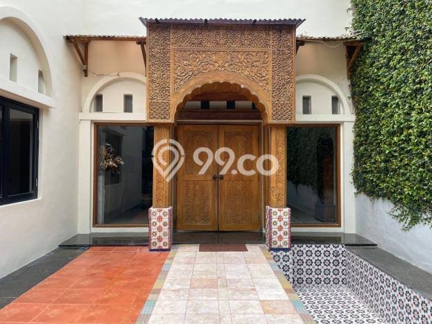 Hunian 8 Kamar Lengkap Disewakan di Menteng Harga Kompetitif Hunian 8 Kamar Lengkap Disewakan di Menteng Harga Kompetitif