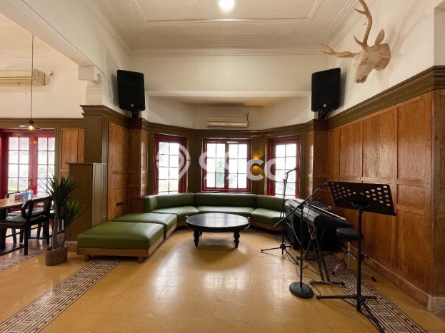 Disewakan Rumah Modern di Menteng Harga Rp 1 Miliar/ Tahun Disewakan Rumah Modern di Menteng Harga Rp 1 Miliar/ Tahun
