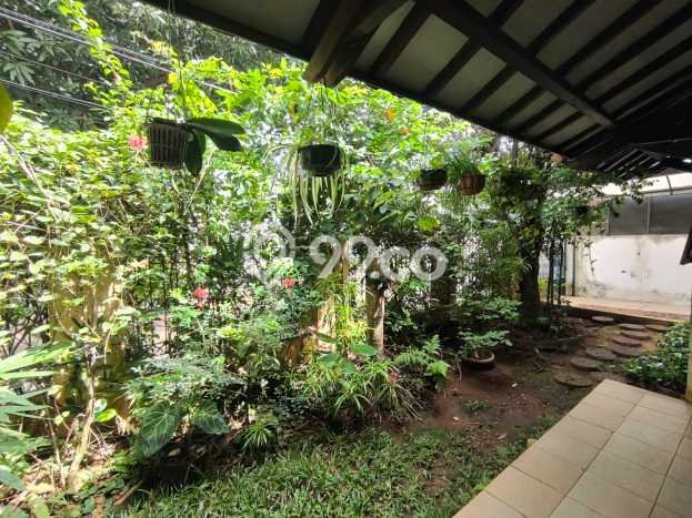 Jual Rumah Mewah Elegan Dengan View Eksklusif di Bintaro, Tangerang Selatan Jual Rumah Mewah Elegan Dengan View Eksklusif di Bintaro, Tangerang Selatan