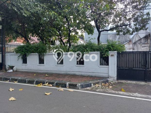 Lahan Strategis di Menteng Dijual dengan Luas 321m2 Lahan Strategis di Menteng Dijual dengan Luas 321m2