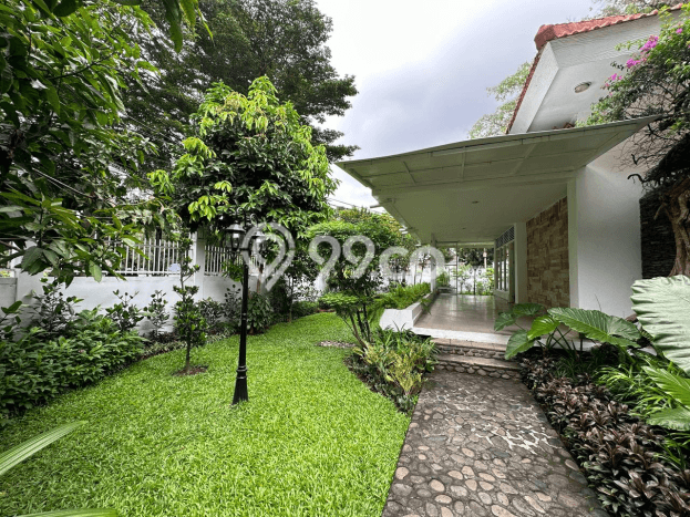 Rumah Modern Disewakan di Menteng Jakarta Pusat Lokasi Sangat Strategis Rumah Modern Disewakan di Menteng Jakarta Pusat Lokasi Sangat Strategis