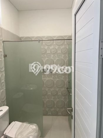 Dijual Rumah Luas Elegan Dengan View Cantik di Gading Serpong, Tangerang Dijual Rumah Luas Elegan Dengan View Cantik di Gading Serpong, Tangerang