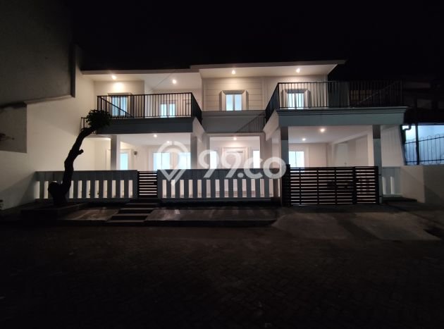 Jual Rumah Luas Megah Dengan View Cantik di Villa Melati Mas, Tangerang Selatan Jual Rumah Luas Megah Dengan View Cantik di Villa Melati Mas, Tangerang Selatan