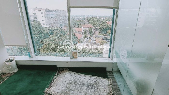 Unit Kantor Dijual di Jakarta Selatan LT 1m2 & LB 143m2 Unit Kantor Dijual di Jakarta Selatan LT 1m2 & LB 143m2
