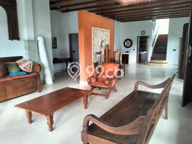 Rumah Luxury di Badung Lokasi Strategis Kondisi Terawat Rumah Luxury di Badung Lokasi Strategis Kondisi Terawat