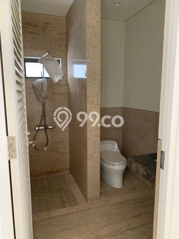 Rumah Elit Modern Tanpa Renovasi di Setra Duta Bandung Rumah Elit Modern Tanpa Renovasi di Setra Duta Bandung