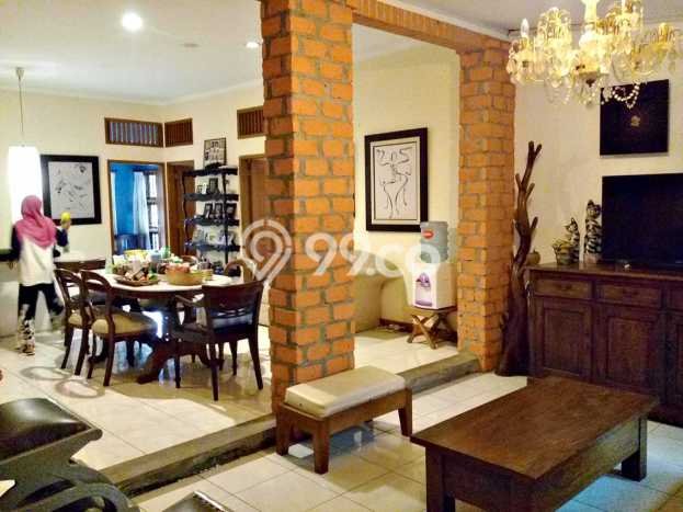Rumah Mewah LB 650m2 Siap Pakai Desain Elegan di Setiabudi, Bandung Rumah Mewah LB 650m2 Siap Pakai Desain Elegan di Setiabudi, Bandung