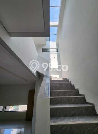Jual Rumah Luas Megah Dengan View Eksklusif di Setra Duta, Bandung Jual Rumah Luas Megah Dengan View Eksklusif di Setra Duta, Bandung