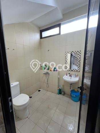 Dijual Rumah 2 Kamar Lokasi Strategis Nyaman dan Strategis di BSD Dijual Rumah 2 Kamar Lokasi Strategis Nyaman dan Strategis di BSD