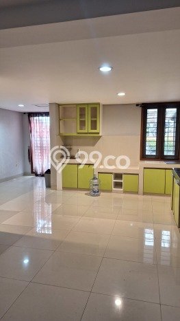 Jarang Ada! Rumah Kontrakan 4 Kamar Bagus Siap Huni Alam Sutera Jarang Ada! Rumah Kontrakan 4 Kamar Bagus Siap Huni Alam Sutera
