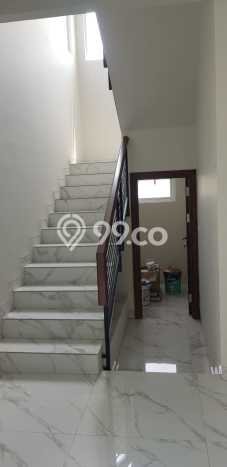 Dijual Rumah Premium dengan Fasilitas Sekitar Lengkap di BSD, Tangerang Selatan Dijual Rumah Premium dengan Fasilitas Sekitar Lengkap di BSD, Tangerang Selatan