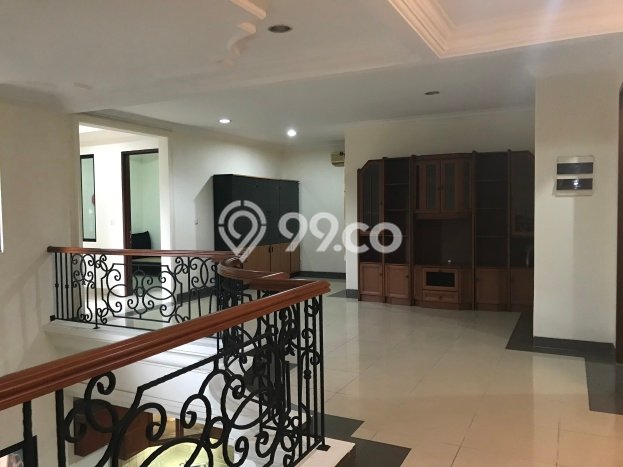 Rumah Mewah Siap Huni LT 600m2 di BSD, Tangerang Selatan Rumah Mewah Siap Huni LT 600m2 di BSD, Tangerang Selatan