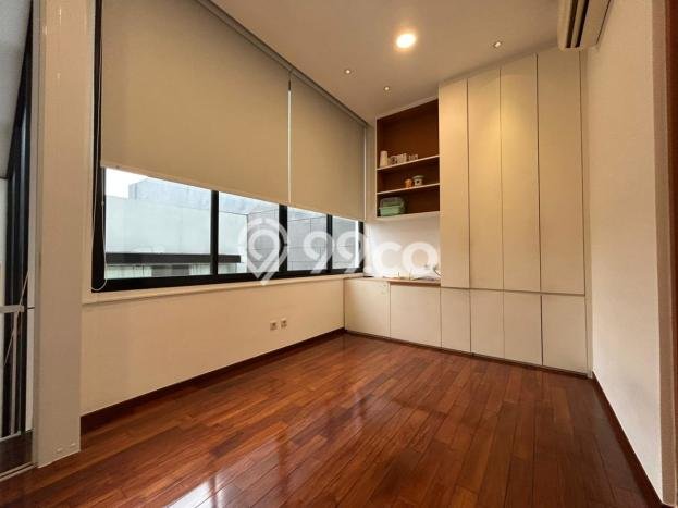 Dijual Rumah Mewah Elegan Dengan View Eksklusif di Muara Karang, Jakarta Utara Dijual Rumah Mewah Elegan Dengan View Eksklusif di Muara Karang, Jakarta Utara