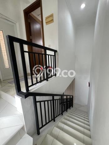 Dijual Rumah 2 Kamar Lokasi Strategis Nyaman dan Strategis di BSD Dijual Rumah 2 Kamar Lokasi Strategis Nyaman dan Strategis di BSD