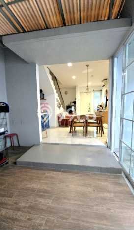 Dijual Hunian Rumah Terawat 3 Kamar di Cibubur, Bekasi Dijual Hunian Rumah Terawat 3 Kamar di Cibubur, Bekasi