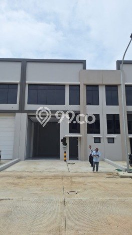 Unit Gudang Dijual di Jakarta Utara LT 180m2 & LB 144m2 Unit Gudang Dijual di Jakarta Utara LT 180m2 & LB 144m2